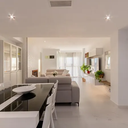 The Sunset Flat - Design & Relax